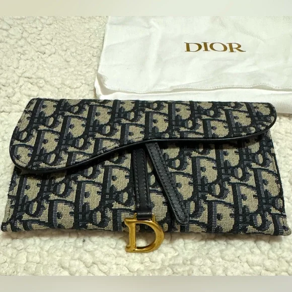 Christian Dior Saddle Wallet with Chain - Picture 6 of 7